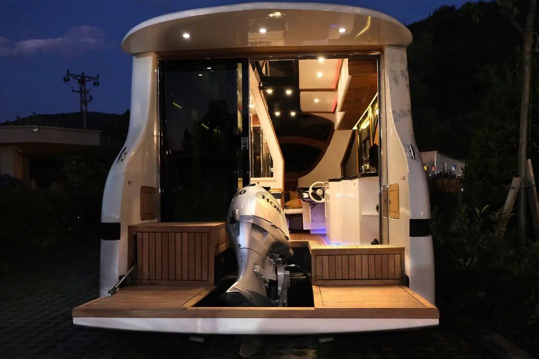 Motor home e barco? Veículo anfíbio é destaque em startup turca